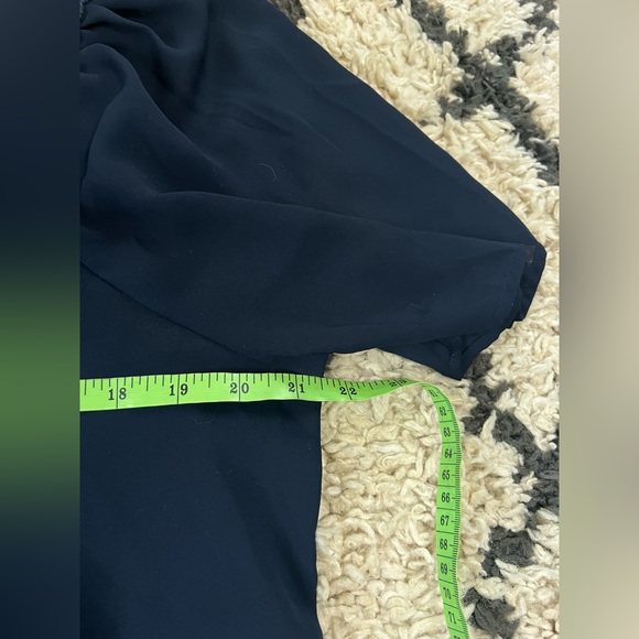 Women’s Loft Navy Blue v neck flowy Blouse size L - Picture 3 of 5